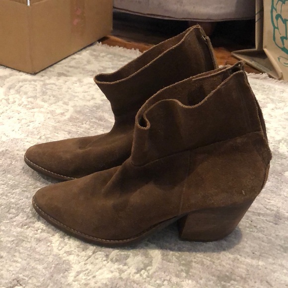 Leather suede booties with heel - Picture 1 of 6